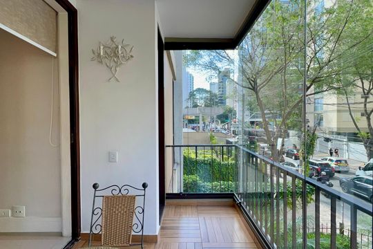 Varanda de apartamento à venda com 3 quartos, 200m² em Jardim Paulista, São Paulo