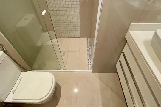 Banheiro da Suíte 2 de apartamento à venda com 3 quartos, 200m² em Jardim Paulista, São Paulo