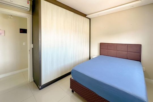 Quarto de apartamento para alugar com 2 quartos, 120m² em Canasvieiras, Florianópolis