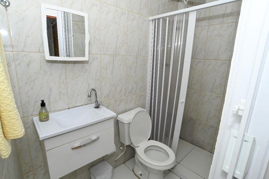 Banheiro de kitnet/studio à venda com 2 quartos, 26m² em Chácara Califórnia, São Paulo