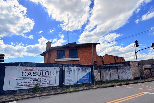 Fachada do outro lado de casa à venda com 3 quartos, 1037m² em Vila Isabel Eber, Jundiaí