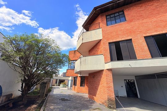 Casa à venda com 3 quartos, 1037m² em Vila Isabel Eber, Jundiaí
