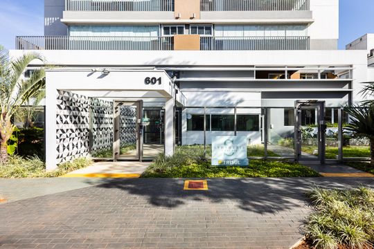 Fachada de apartamento à venda com 2 quartos, 96m² em Pinheiros, São Paulo