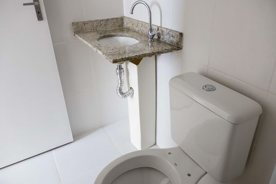 Banheiro da Suíte 2 de apartamento para alugar com 2 quartos, 61m² em Km 18, Osasco