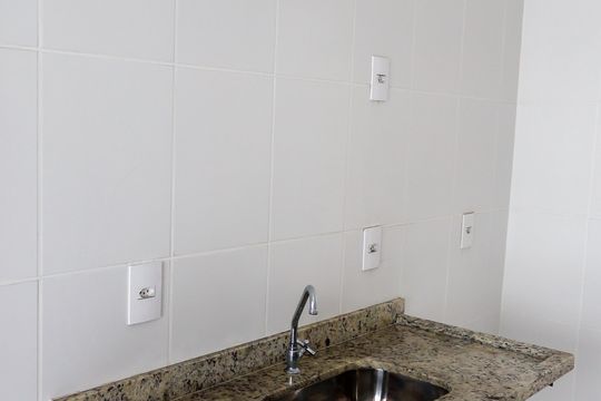 cozinha de apartamento para alugar com 2 quartos, 61m² em Km 18, Osasco