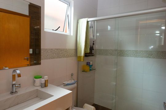 Casa para alugar com 3 quartos, 150m² em Vila Paris, Contagem