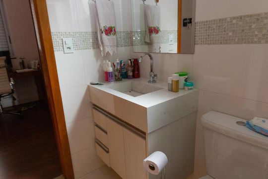Casa para alugar com 3 quartos, 150m² em Vila Paris, Contagem