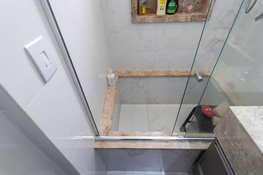 Banheiro da suíte  de apartamento à venda com 3 quartos, 170m² em Planalto, Belo Horizonte