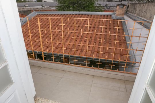Sacada da Área de Serviço de casa à venda com 2 quartos, 144m² em Lapa de Baixo, São Paulo