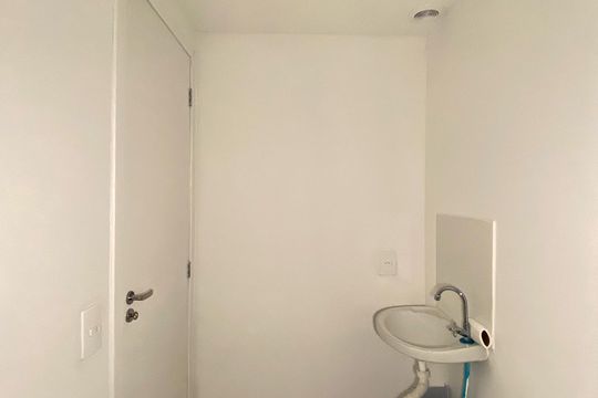 Banheiro de kitnet/studio para alugar com 1 quarto, 48m² em Itaim Bibi, São Paulo