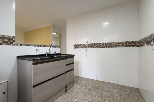 Cozinha e Área de Serviço de apartamento para alugar com 2 quartos, 47m² em Água Chata, Guarulhos
