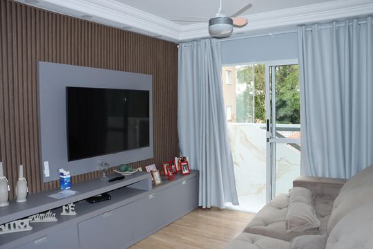 Sala de apartamento para alugar com 2 quartos, 55m² em Jardim Sabiá, Cotia