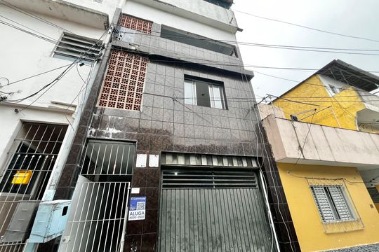 Fachada de casa para alugar com 1 quarto, 70m² em Jardim Paraíso, São Paulo