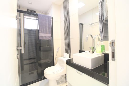 Banheiro comum de apartamento à venda com 3 quartos, 94m² em Vila Campo Grande, São Paulo