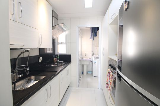 Cozinha de apartamento à venda com 3 quartos, 94m² em Vila Campo Grande, São Paulo