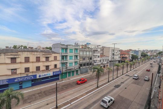 Vista de apartamento à venda com 2 quartos, 69m² em Floresta, Porto Alegre