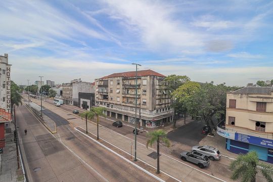 Vista de apartamento à venda com 2 quartos, 69m² em Floresta, Porto Alegre