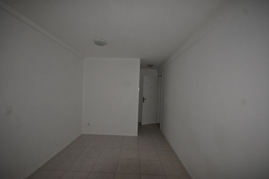 Sala de apartamento para alugar com 2 quartos, 64m² em Praça Seca, Rio de Janeiro