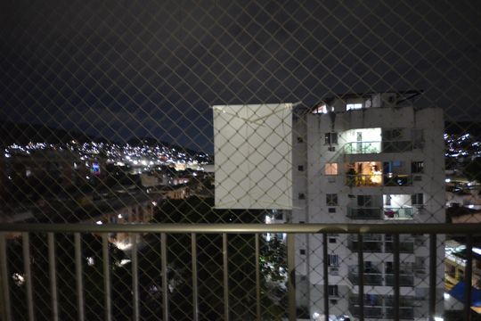 Placa instalada de apartamento para alugar com 2 quartos, 64m² em Praça Seca, Rio de Janeiro