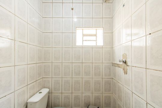 Banheiro de casa para alugar com 1 quarto, 540m² em Parque Boturussu, São Paulo