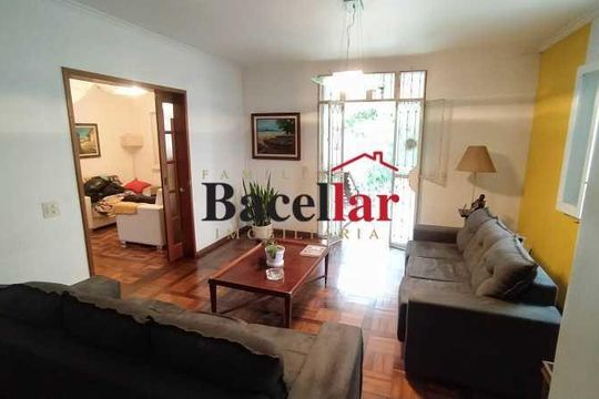 Casa à venda com 5 quartos, 350m² em Tijuca, Rio de Janeiro