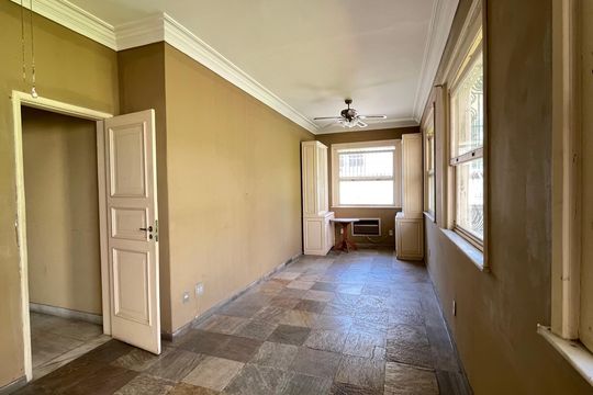 Quarto 3 de casa à venda com 3 quartos, 643m² em Grajaú, Rio de Janeiro