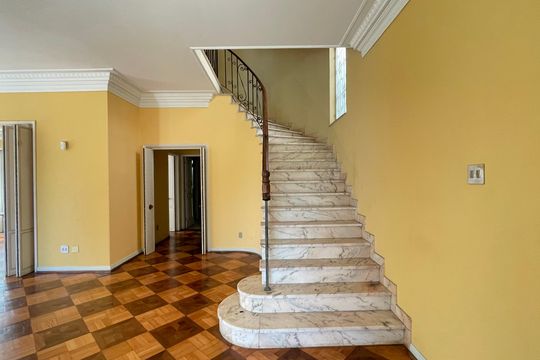 Sala de casa à venda com 3 quartos, 643m² em Grajaú, Rio de Janeiro