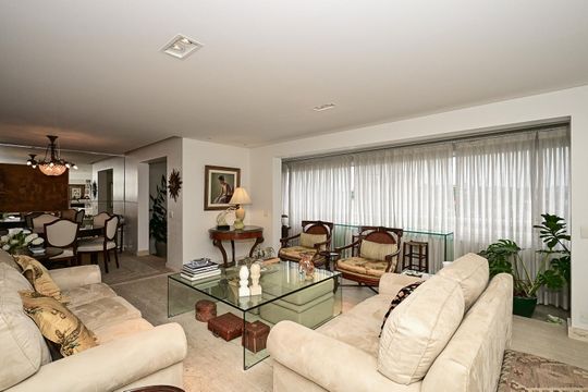 Sala de apartamento para alugar com 3 quartos, 182m² em Real Parque, São Paulo