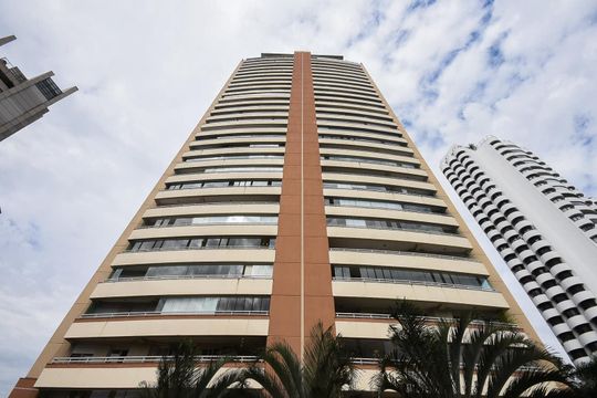 Fachada de apartamento à venda com 3 quartos, 182m² em Real Parque, São Paulo