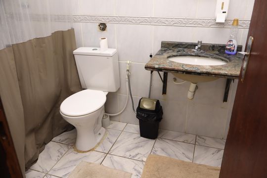 Banheiro de casa para alugar com 7 quartos, 368m² em Itapuã, Salvador