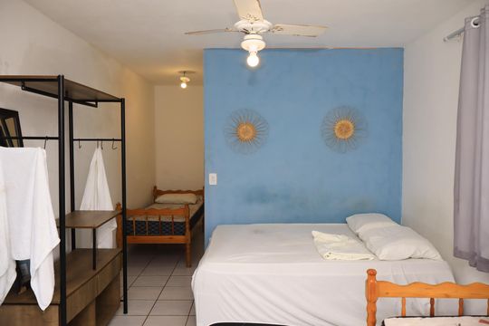 Casa para alugar com 7 quartos, 368m² em Itapuã, Salvador