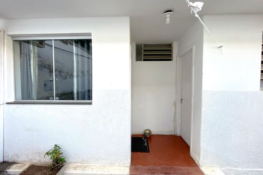 Edícula de casa à venda com 3 quartos, 249m² em Vila Paris, Belo Horizonte