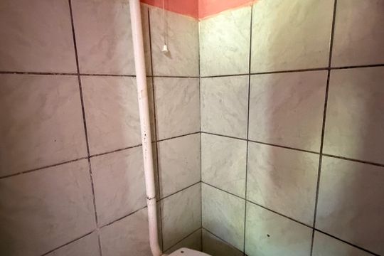 Banheiro  de kitnet/studio para alugar com 1 quarto, 34m² em Setor Habitacional Vicente Pires, Brasília