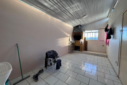 Casa à venda com 2 quartos, 80m² em Scharlau, São Leopoldo