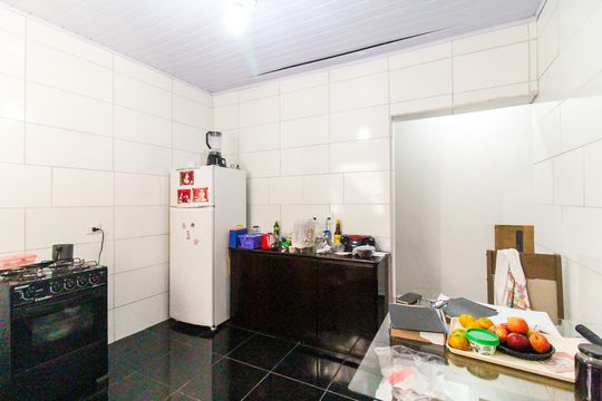 Cozinha 2 de casa à venda com 4 quartos, 150m² em Itaquera, São Paulo