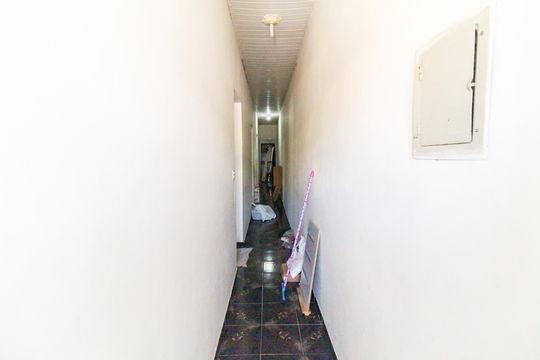 Corredor de casa à venda com 4 quartos, 150m² em Itaquera, São Paulo