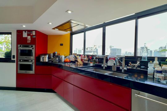 Cozinha de apartamento à venda com 1 quarto, 156m² em Jardins, São Paulo