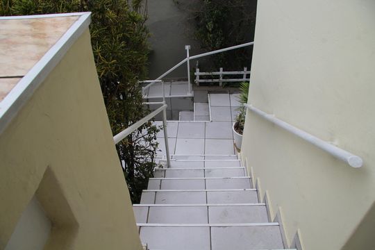 Escadas de casa à venda com 3 quartos, 210m² em Vila Herminia, Guarulhos