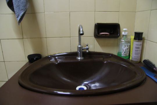 Banheiro  Edícula  de casa à venda com 3 quartos, 210m² em Vila Herminia, Guarulhos