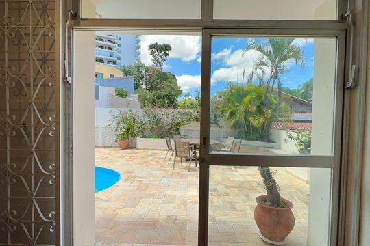 Área comum de casa à venda com 3 quartos, 420m² em Alto de Pinheiros, São Paulo
