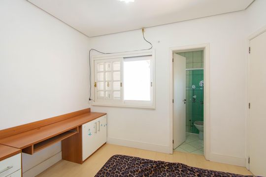 Casa à venda com 4 quartos, 274m² em Harmonia, Canoas