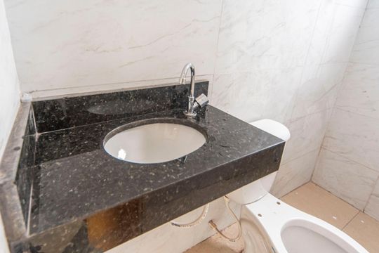 Banheiro de apartamento à venda com 2 quartos, 86m² em Vila Linda, Santo André