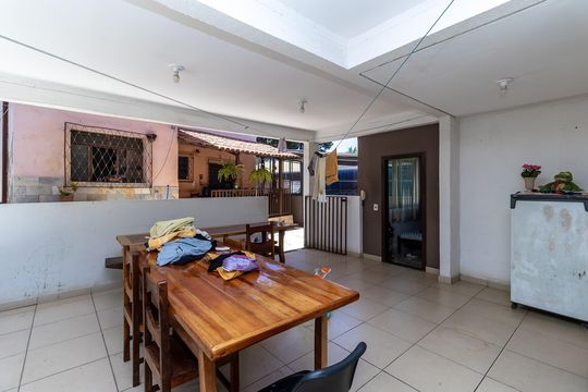 Área comum de casa à venda com 8 quartos, 574m² em Pampulha, Belo Horizonte