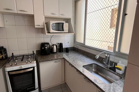 Cozinha de apartamento à venda com 2 quartos, 115m² em Itapoã, Belo Horizonte