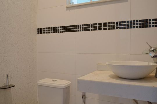 Lavabo de casa à venda com 4 quartos, 247m² em Engenho do Mato, Niterói
