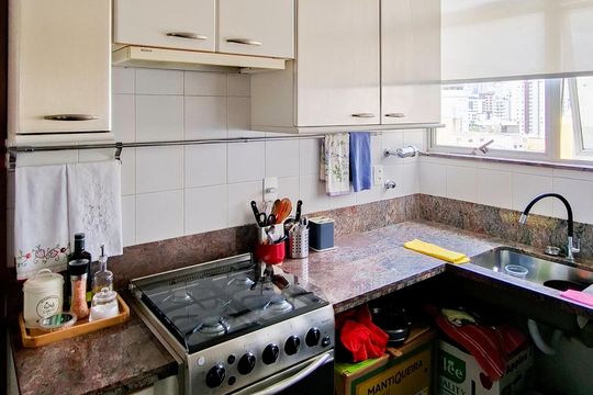 Cozinha de apartamento à venda com 3 quartos, 116m² em Savassi, Belo Horizonte