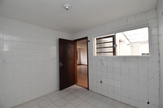 Cozinha de casa para alugar com 3 quartos, 130m² em Boa Vista, Curitiba
