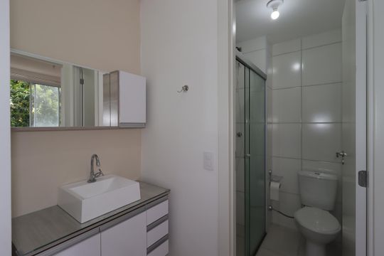Banheiro de apartamento para alugar com 2 quartos, 35m² em Santa Maria, Santo André