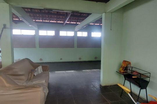 Casa à venda com 3 quartos, 200m² em Bom Jesus, Contagem