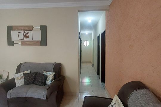Casa à venda com 3 quartos, 200m² em Bom Jesus, Contagem
